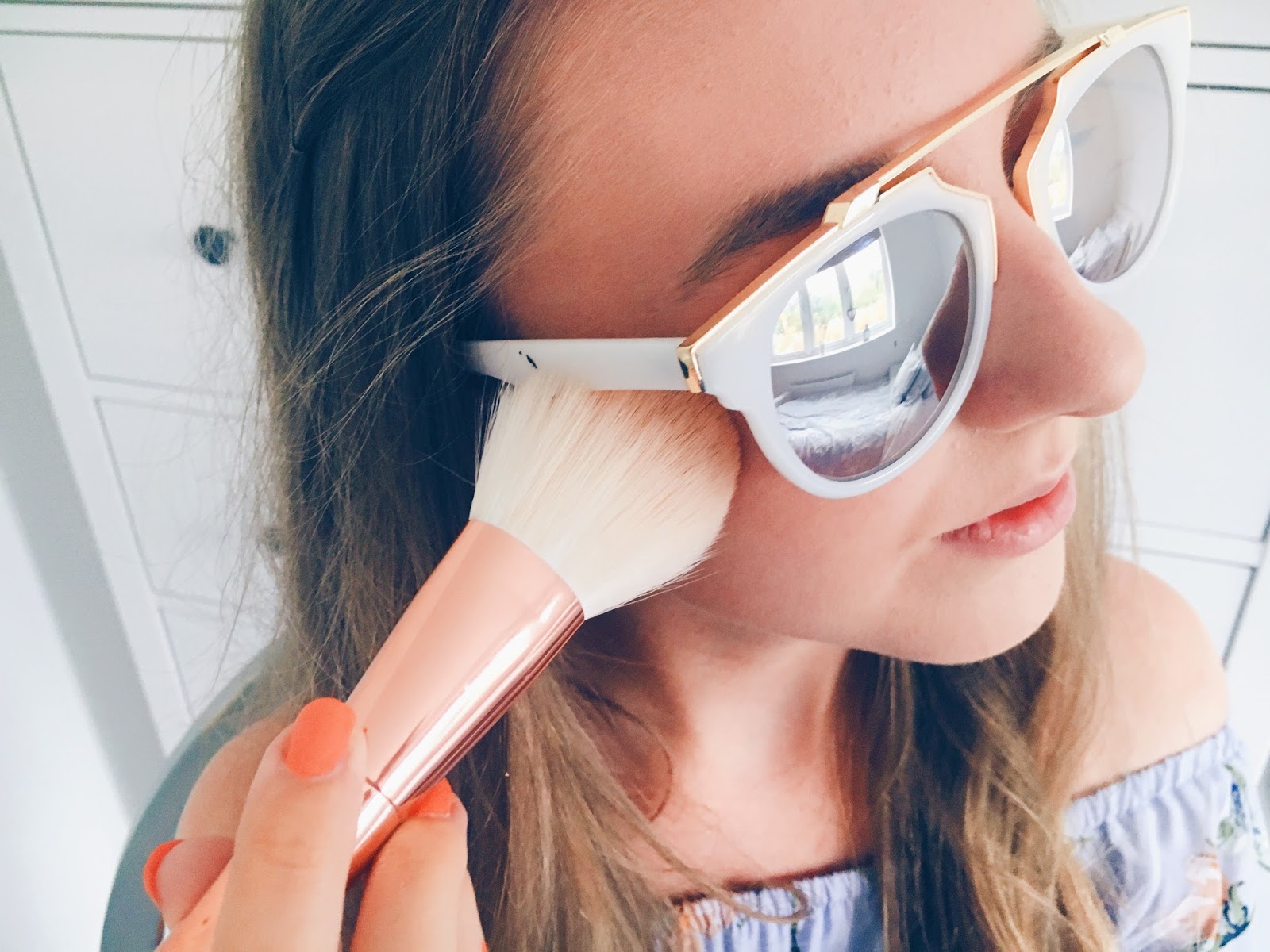 Achieving Bronzed, Glowing Makeup This Summer with Seventeen Cosmetics Define and Conquer Contour Kit