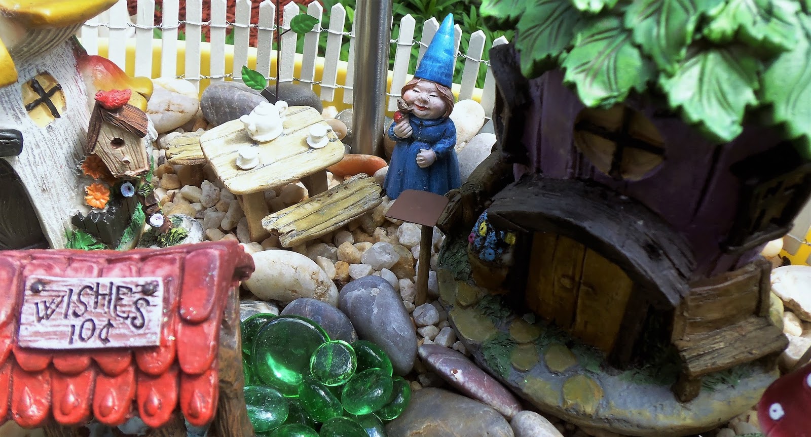 DEBBIEDABBLE BLOG Gnome Fairy Garden Tub, 2017