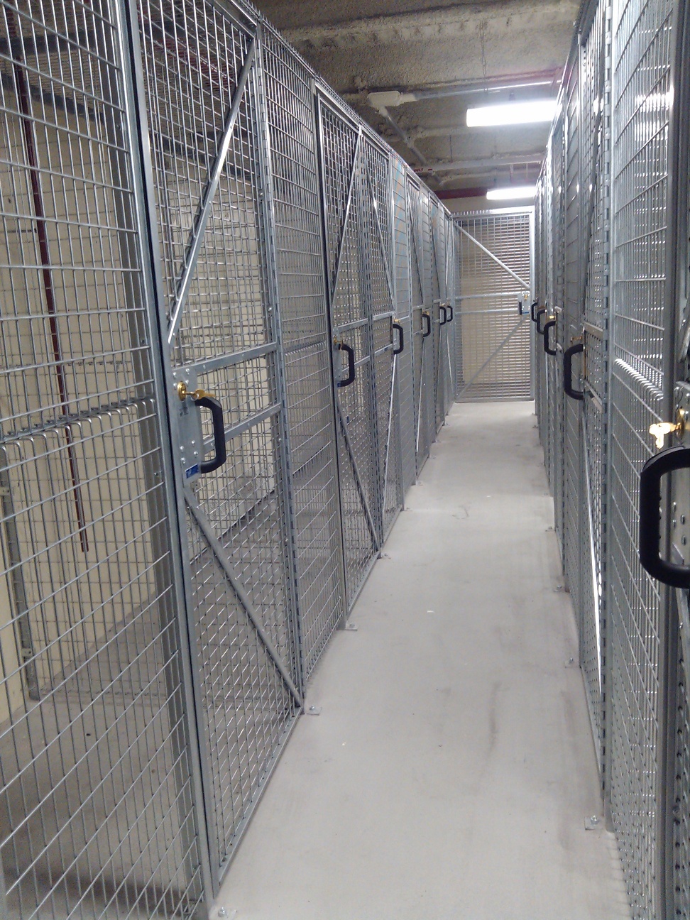 Tenant Storage Cages Brooklyn Ny P 917 701 5795 September 2017 Single Tier Lockers In Stock Equiptall Eliminates Costly Construction We Make Any Size Tenant Storage With Standard All Welded Panels And
