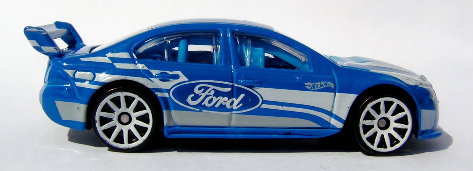 Ford v8 supercar hot laps #8