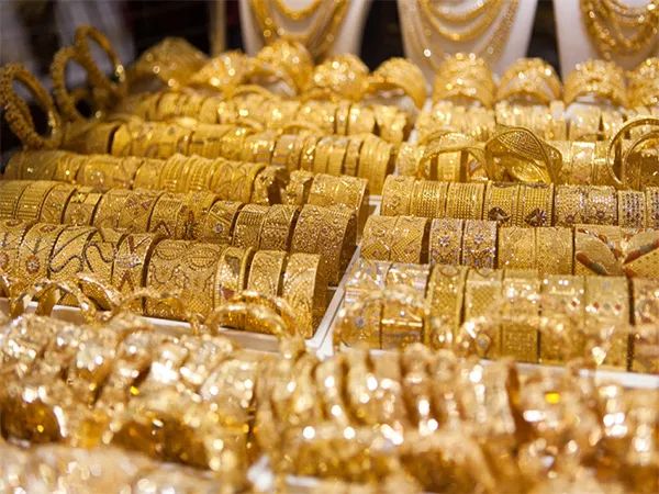 Gold price decreased today, Kochi, News, Kerala, Gold, Gold Price, Business