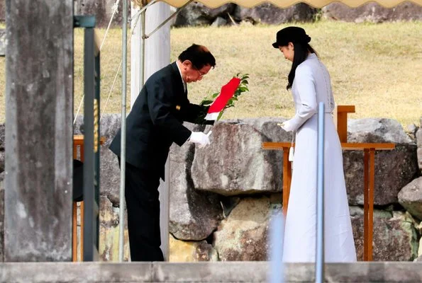 Princess Kako, a granddaughter of Emperor Akihito, visited the Musashino Imperial Mausoleum in Hachioji