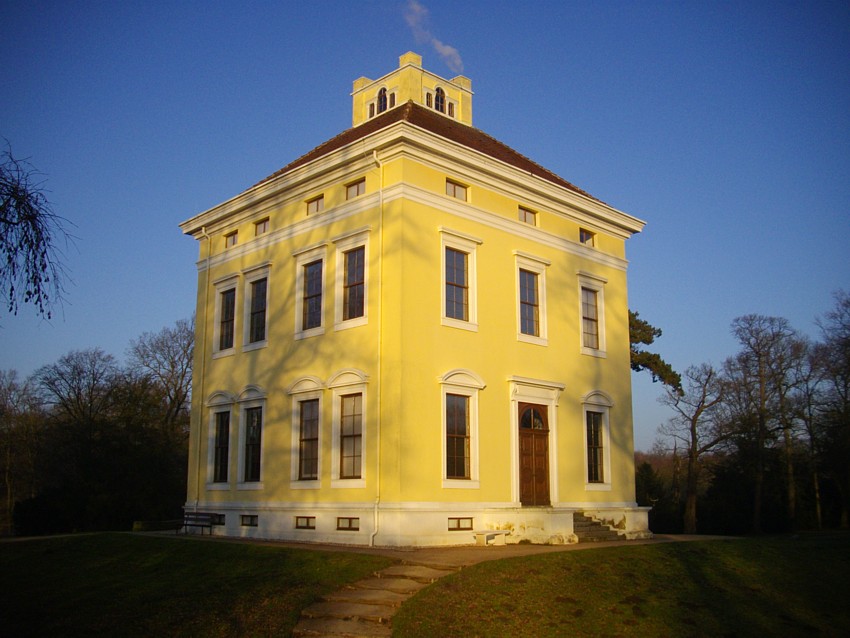 Schloss und Park Luisium zu Waldersee EuropaUrlauber