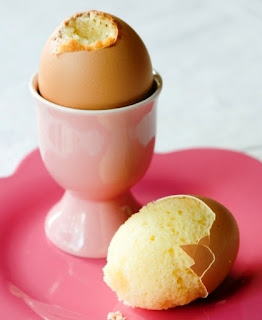 http://eda.parafraz.space/, как сделать кекс в яичной скорлупе на Пасху блюда пасхальные, в яичной скорлупе, декор блюд, кекс в яичной скорлупе, кекс мини, кексы, креатив, стол пасхальный, тесто бисквитное, яйца,