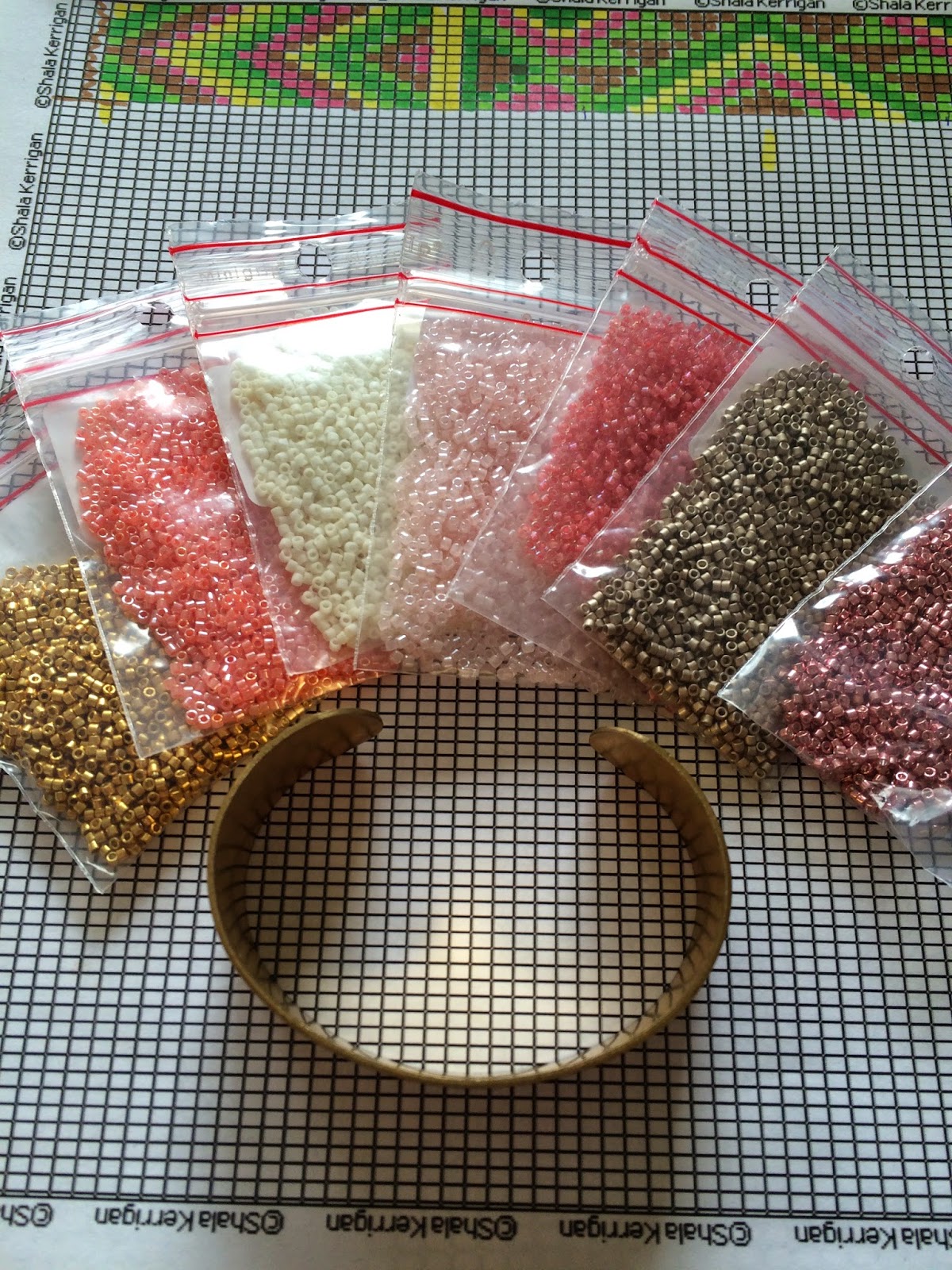 Bonjour, bonjour les fleurettes! Tissage Miyuki et tout ce qui s