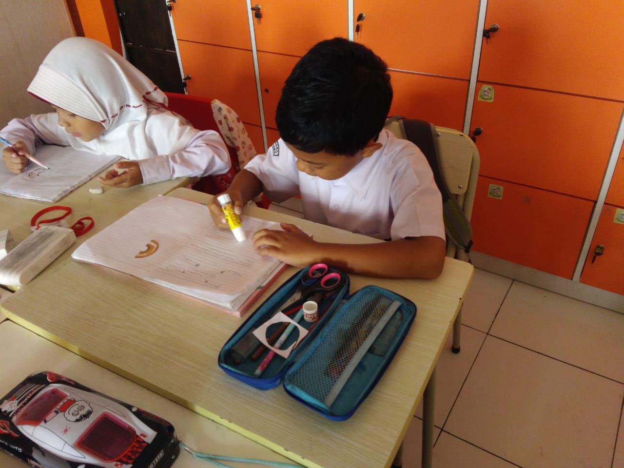 Anak Anak Kelas 2 SD Juara Bandung Senang Belajar Pecahan 