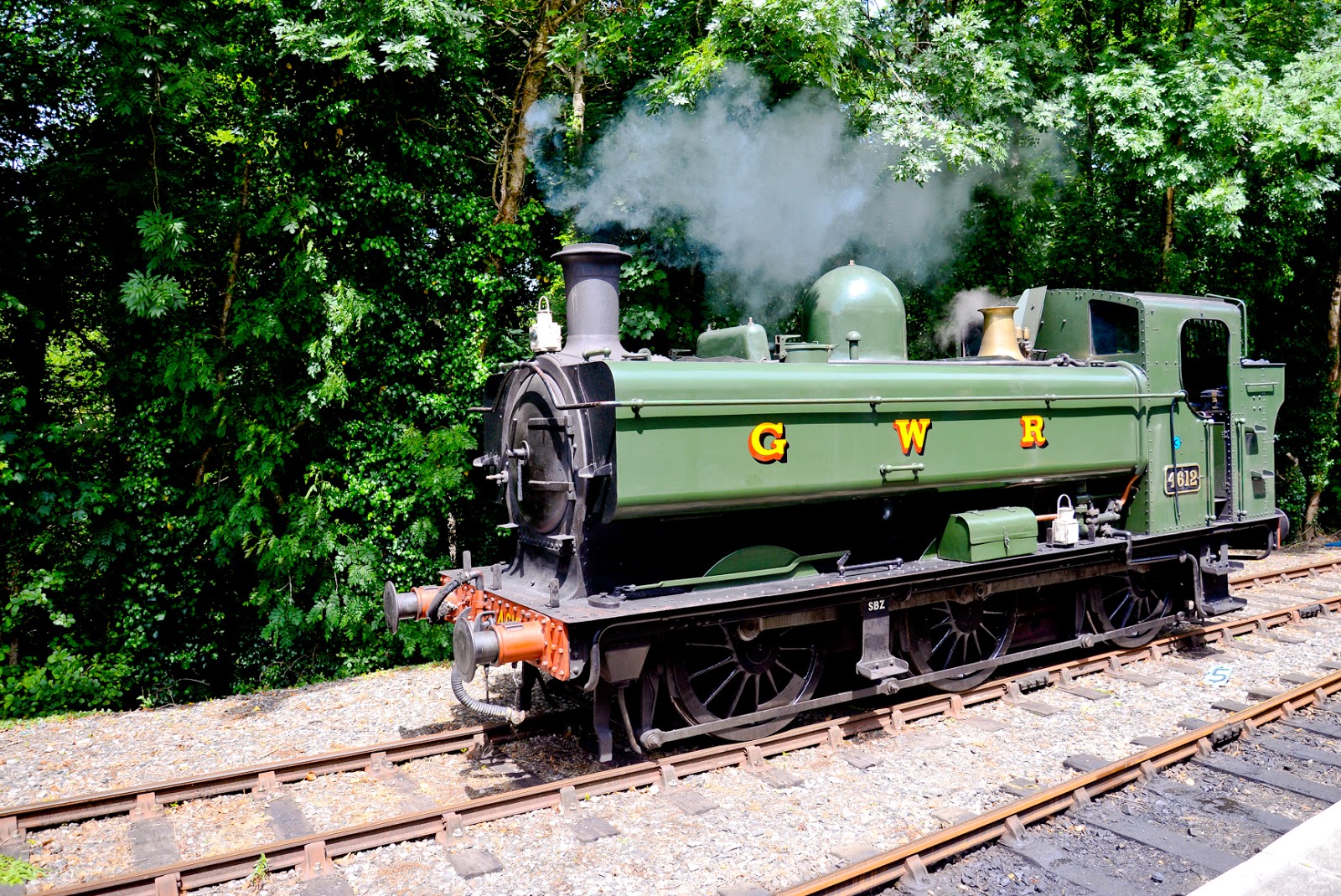 bodmin and wexford railway station, steam train cornwall, family travel, uk family holidays with kids