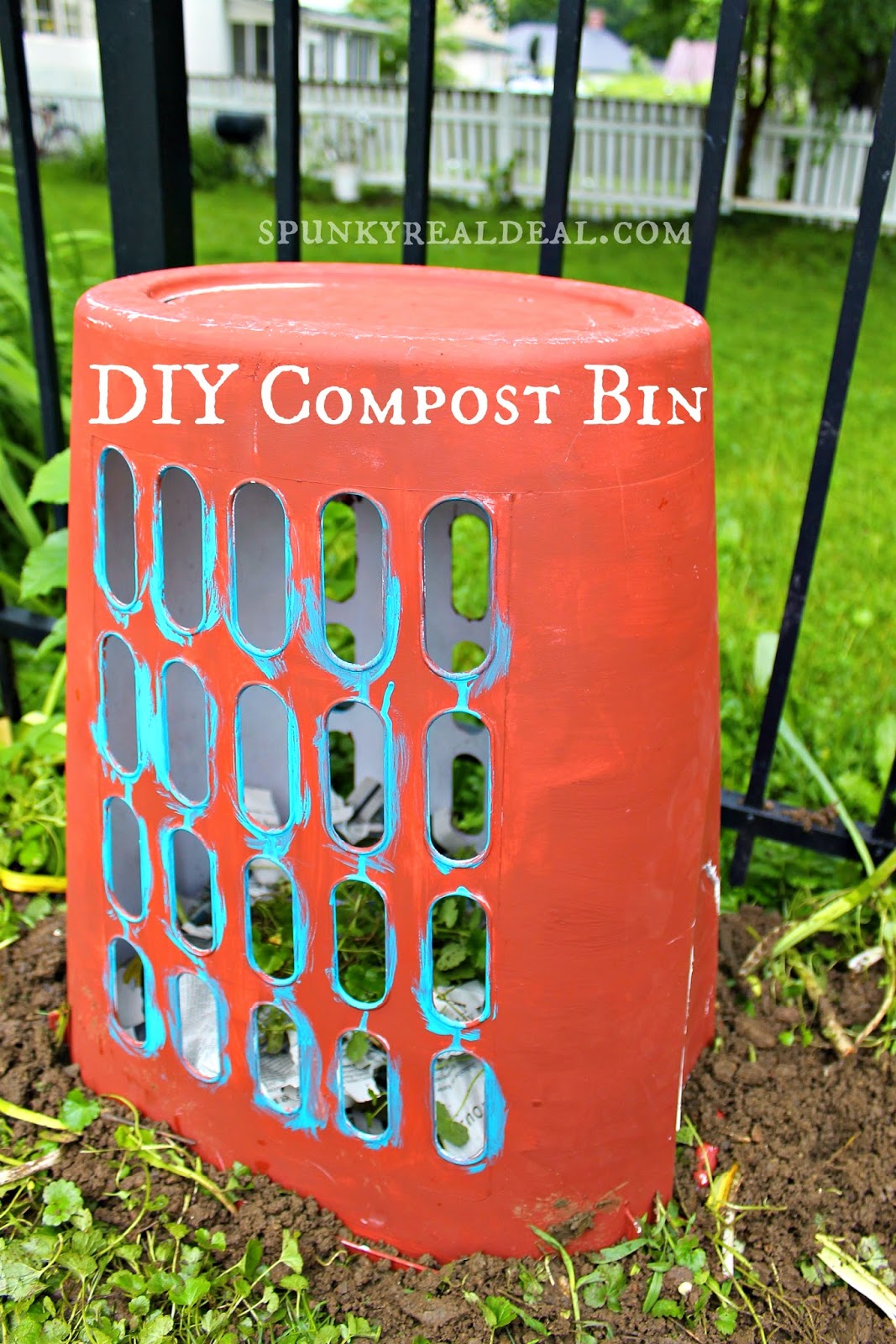 How to make your own compost bin {DIY}