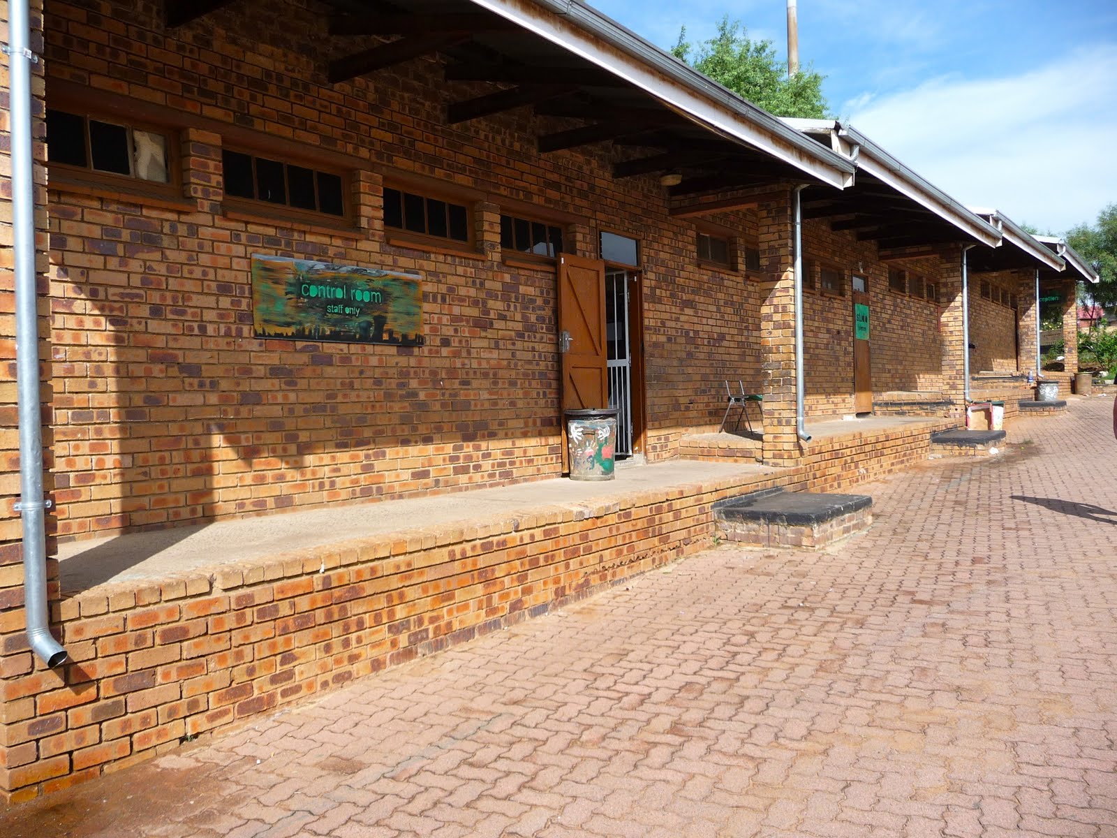 A Canadienne in Johannesburg SOWETO TV