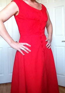 The Sewing Lab: Vintage Red Dress V2960