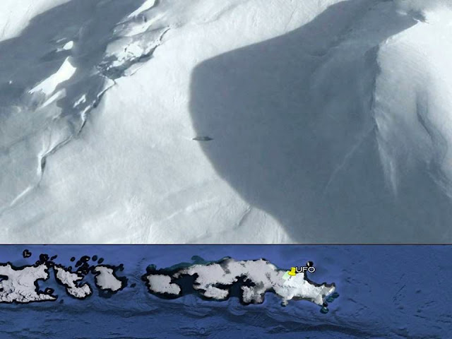  Crashed Nazi UFO spotted on island off the coast of Antarctica UFO%2BAntactica%2BNazi%2BUFO%2B%25284%2529