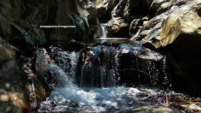 Curug Badak yang memiliki air dan udara segar alami dan masih perawan. Curug Badak yang memiliki air dan udara segar alami dan masih perawan.