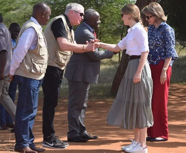 Queen Mathilde and Crown Princess Elisabeth met with Kenyan visual artist Cynthia Nyongesa and Maasai community