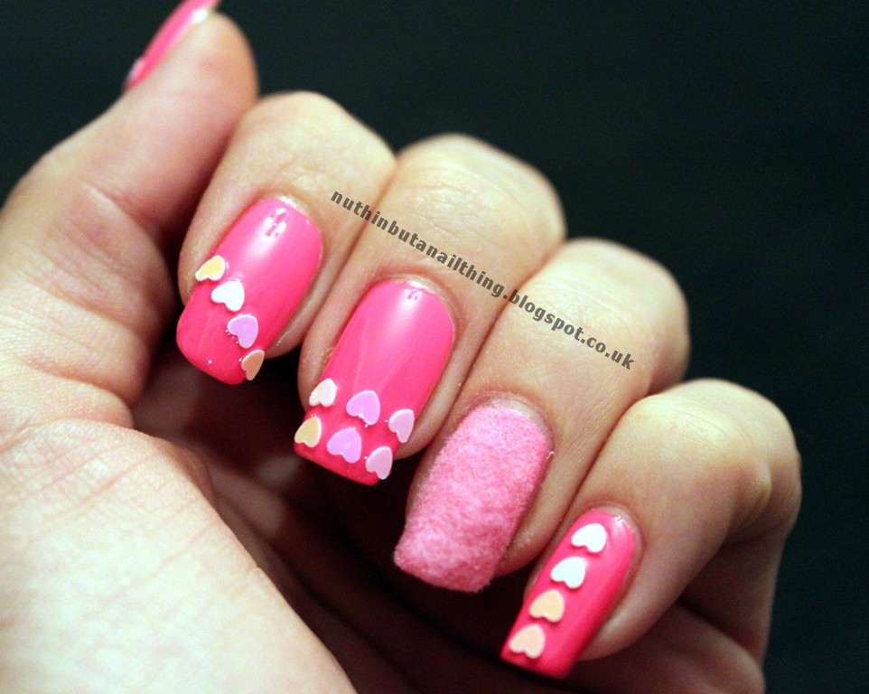 nuthin' but a nail thing: Pink Velvet Manicure