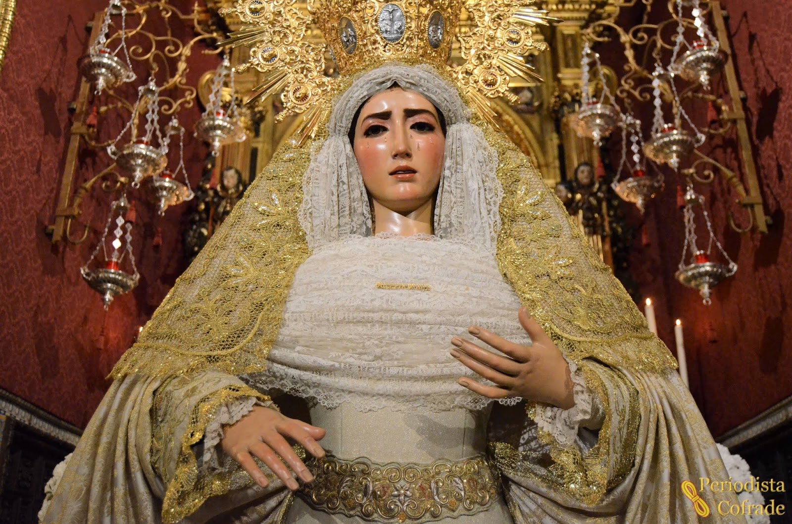Periodista Cofrade BESAMANOS A LA VIRGEN DEL DULCE NOMBRE EN SU RESTAURADA CAPILLA Periodista Cofrade BESAMANOS A LA VIRGEN DEL DULCE NOMBRE EN SU RESTAURADA CAPILLA