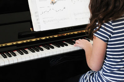 Ce trebuie sa stii inainte sa-ti dai copilul la pian