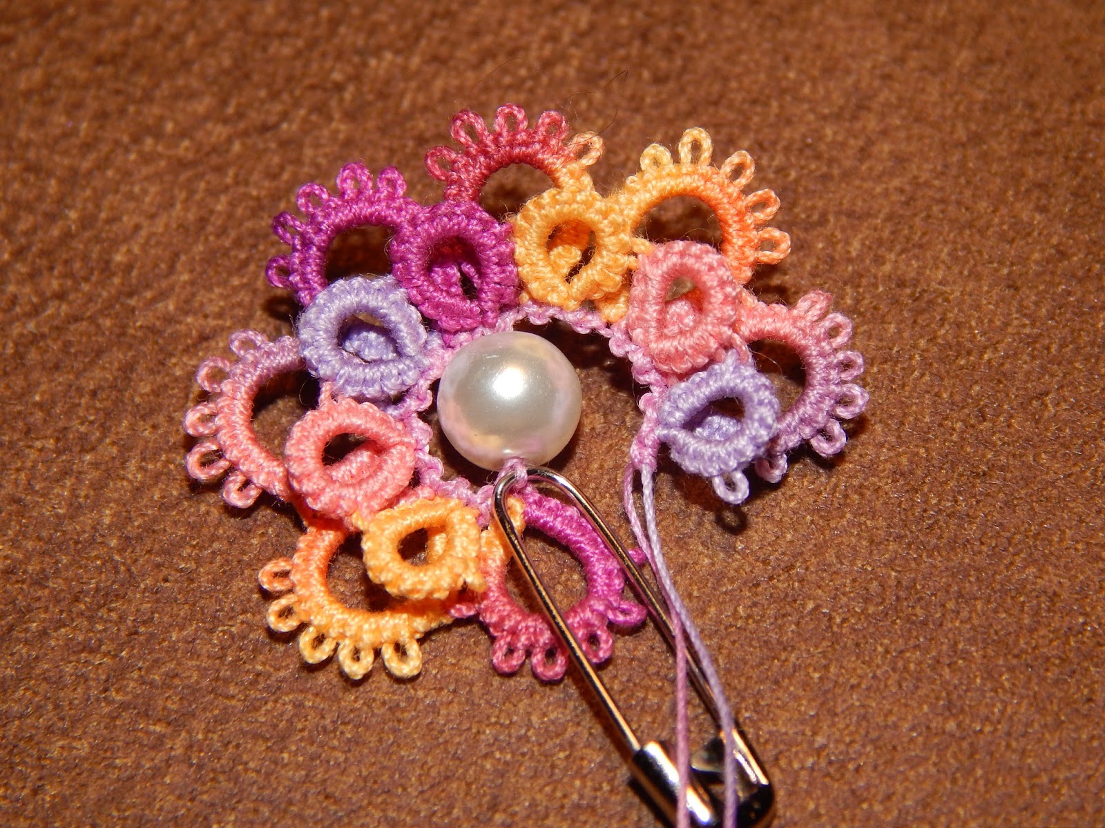 Carollyn's Tatting Blog A Little Tatting and lots of Beading )
