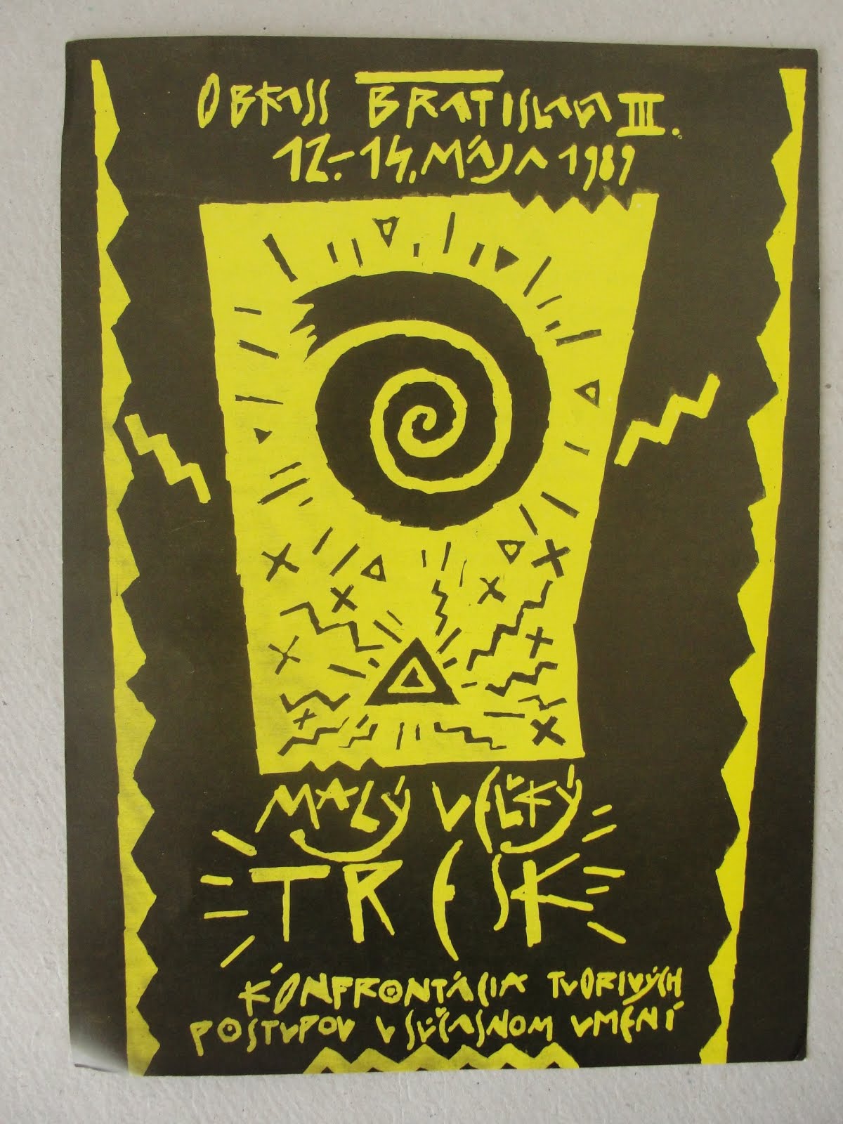 muzika-komunika-mal-ve-k-tresk-plag-t-1989