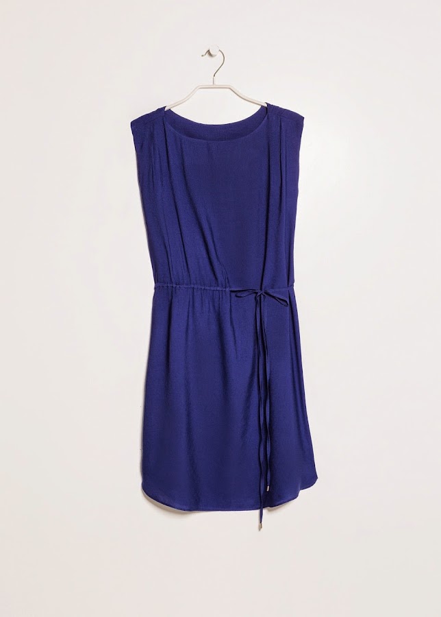 http://shop.mango.com/ES/p0/mujer/prendas/vestidos/vestido-cordon-cintura/?id=31050316_OW&n=1&s=prendas.vestidosprendas&ident=0_color10_0_1415688534191&ts=1415688534191