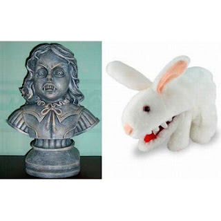 Busto y conejo tétricos