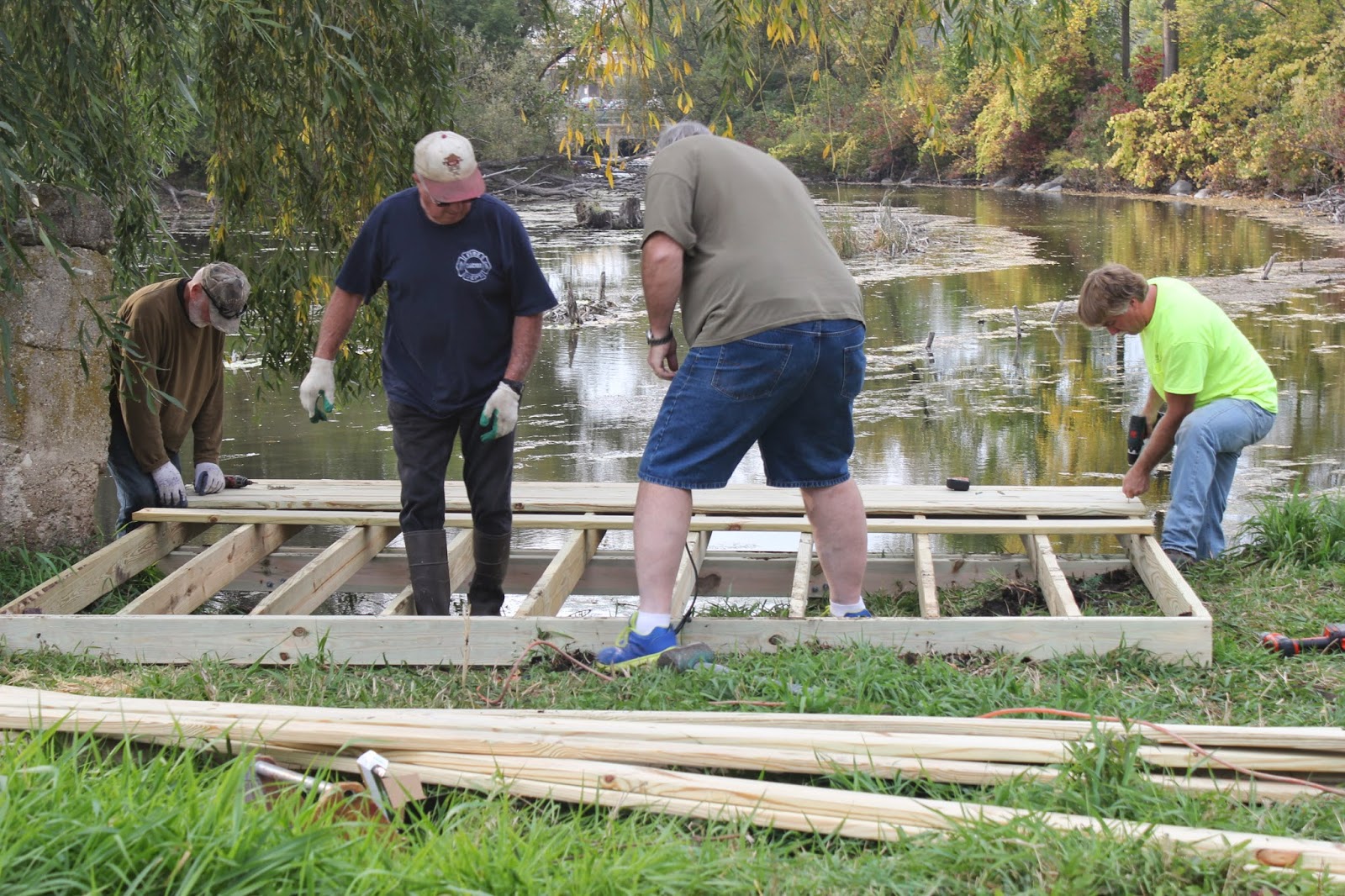 Pewaukee River Partnership H.J. Koepp River Parkway Canoe Launch