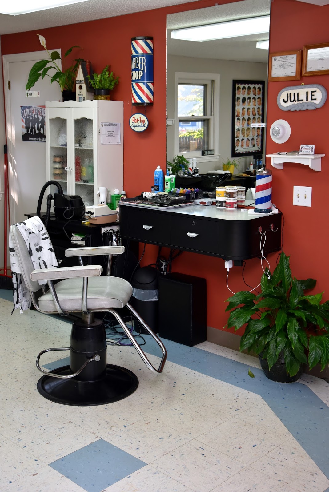 Windham Barber Shop in Windham, Maine