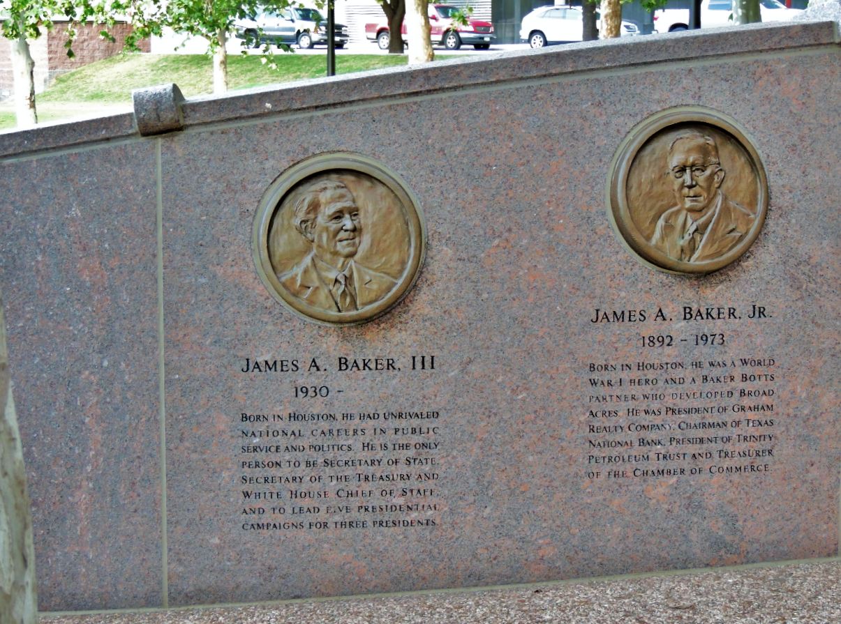 Houston in Pics Baker Commons overlooking Buffalo Bayou at the bend in