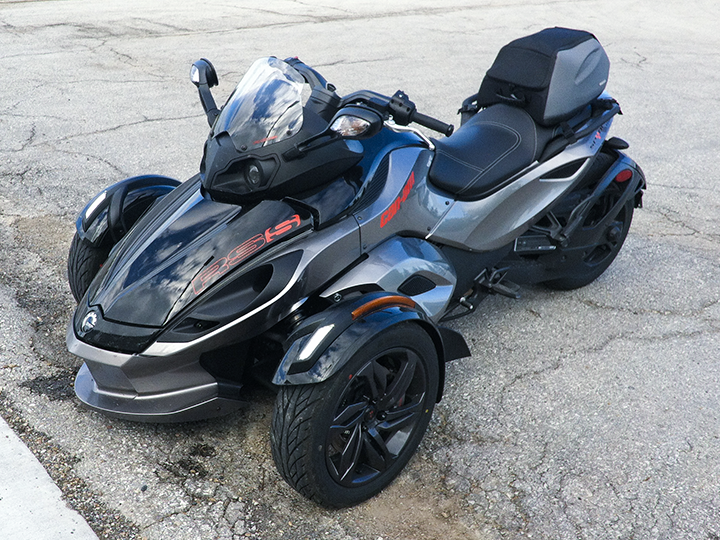 Blog of Awesome: 2013 Can-Am Spyder RS-S Review