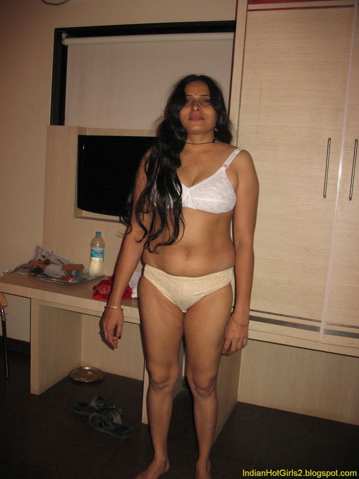Cute Indian College Hot Girl Looking For Facebook Online