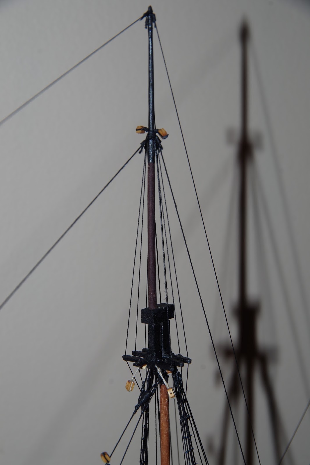 Стоячий такелаж 4. Брам выбленки. Standing rigging. Ле амбитеукс корабль. Стоячий такелаж парусника.