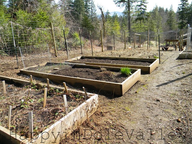 wood raised flower bed plans