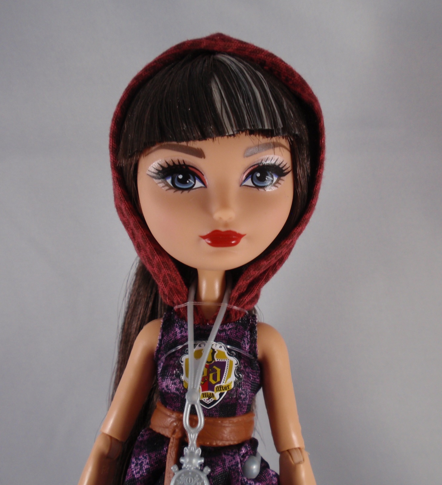 Ever After High Tri Castle On 3 Pack With Exclusive Hunter Huntsman, Cerise  Hood, and Lizzie Hearts Dolls