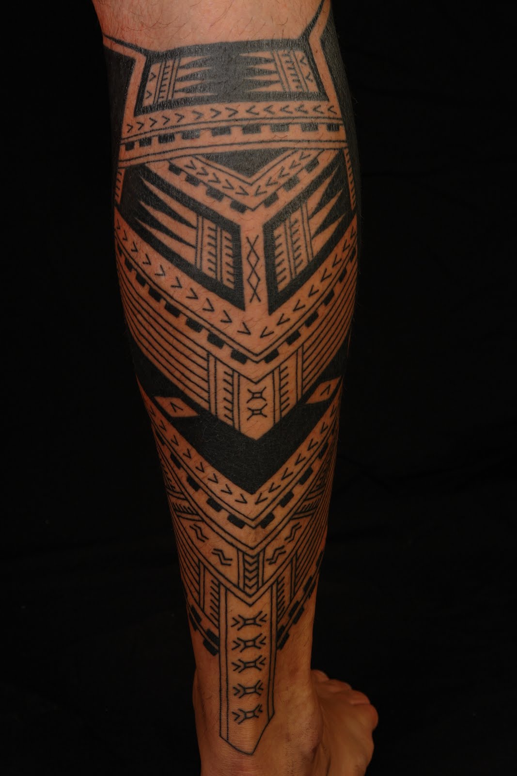 Samoan Polynesian Calf Tattoo