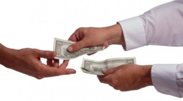 Sering Minta Traktiran? Ini Dia Hukumnya dalam Islam!