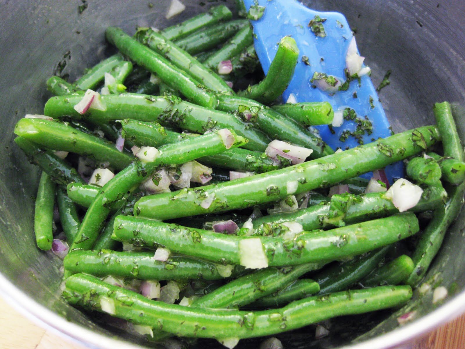 Bloatal Recall Minted Green Beans with Red Onion
