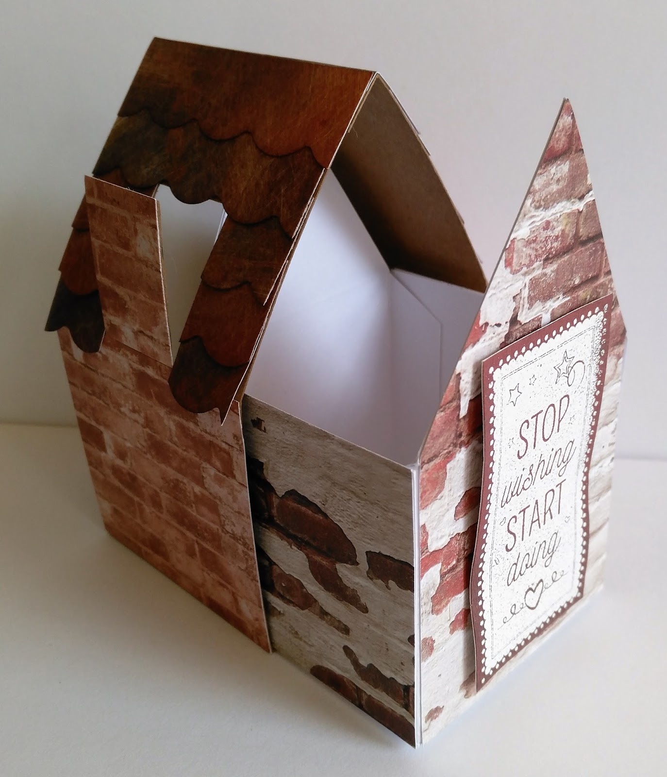 IcedImages Little House Gift Box