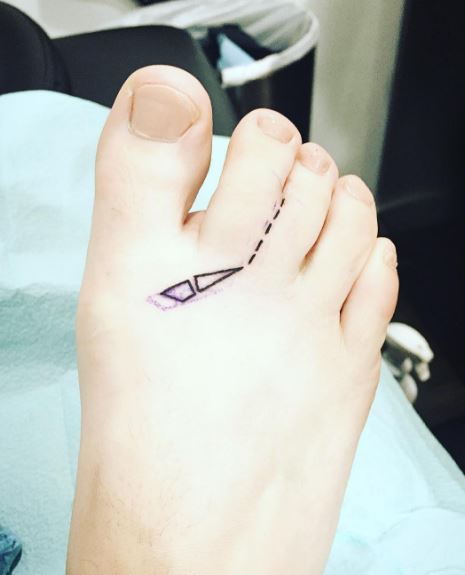 Toe Tattoos