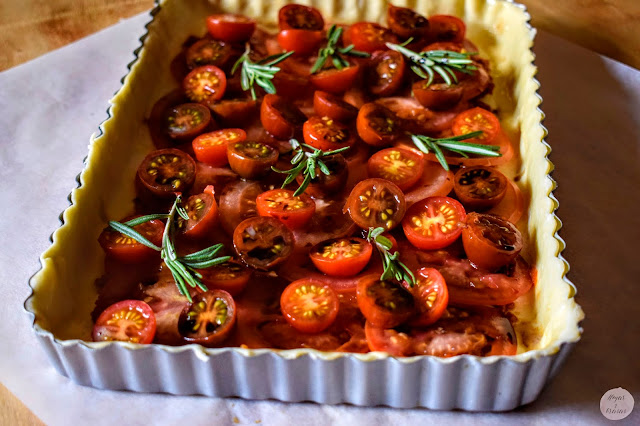 Hojaldre relleno con tomates