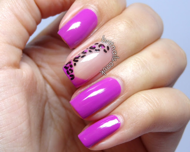 Amazing magenta nails!
