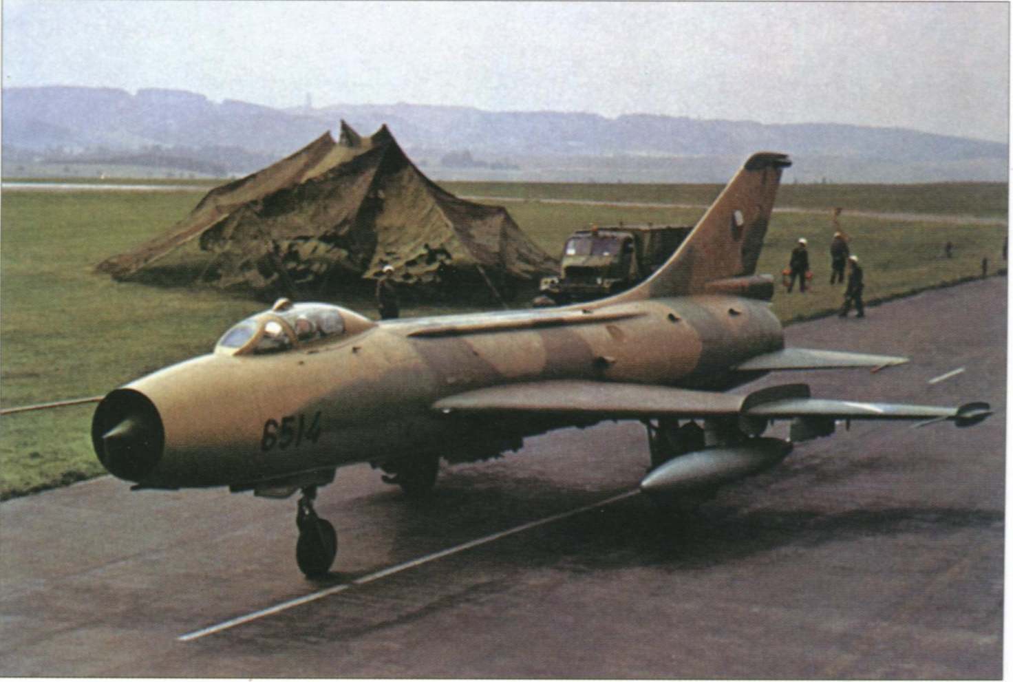 Su-7BKL+%28Fitter-A%29+6514.jpg