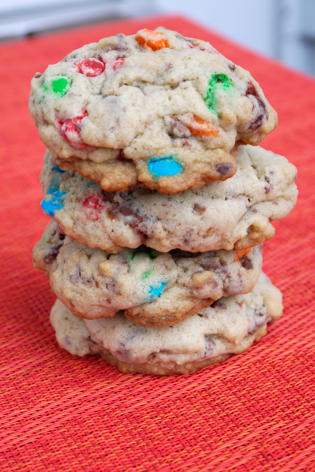 Leftover Candy Cookies: An easy way to use up leftover holiday candy using a basic chocolate chip cookie recipe. Chewy and chock-full of flavor! | stressbaking.com