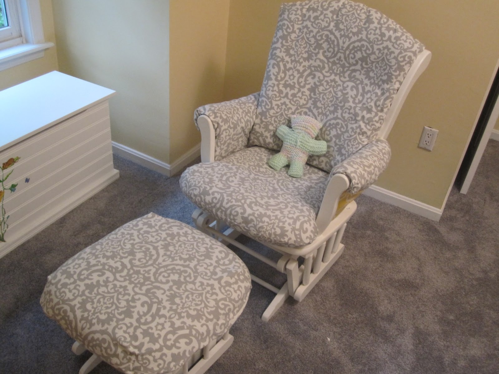 thethreadedchickadee Nursery progression Recovering a glider chair..