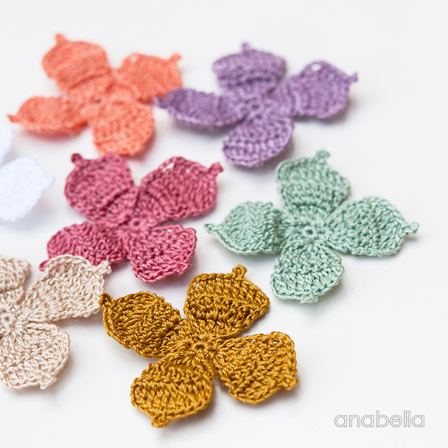 Crochet autumn flowers by Anabelia Craft Design