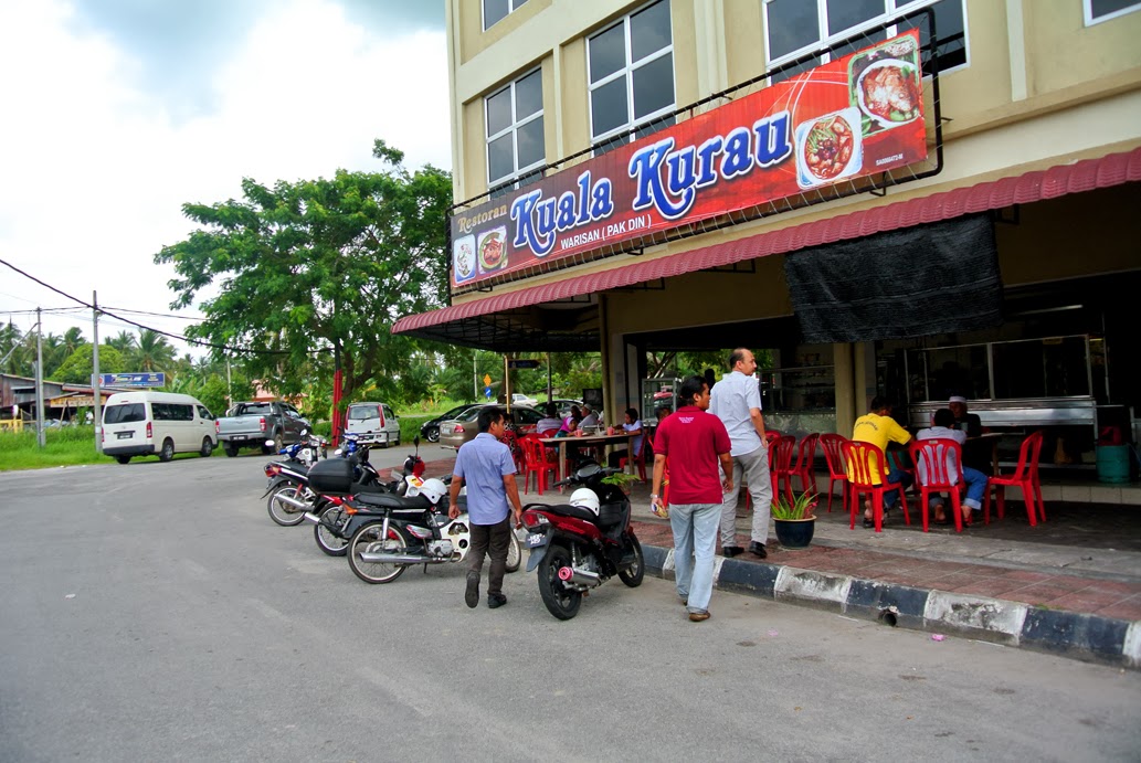 Apabila Lensa ZulDeanz Berbicara: Makan Tengahari di Sungai Besar...