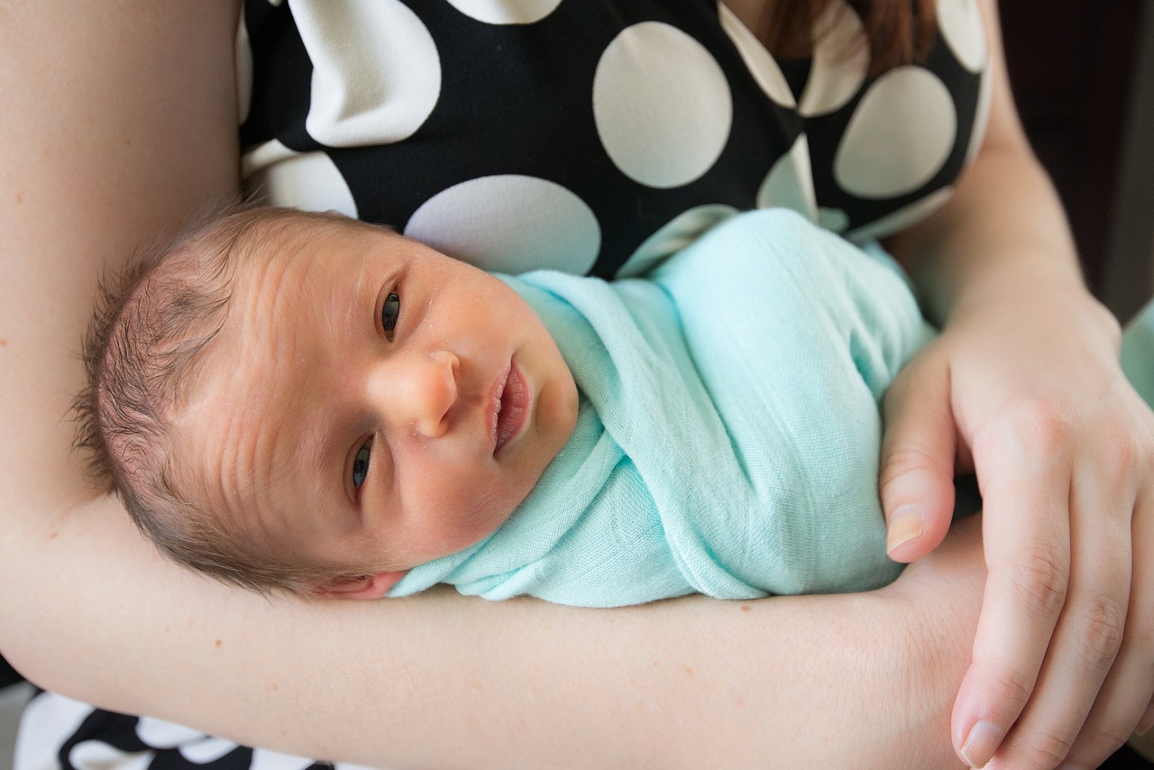 developmental milestones for 1 month old baby diva likes