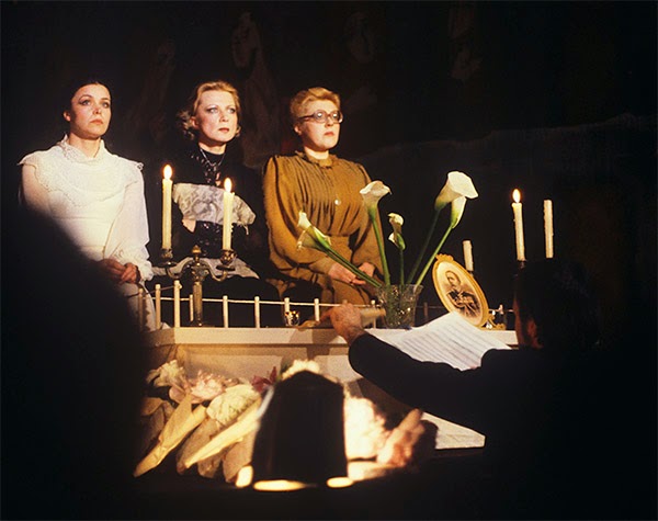 Театр любимова на таганке. Демидова театр на Таганке. Таганка 3 сестры 1981. Театр на Таганке Любимов.