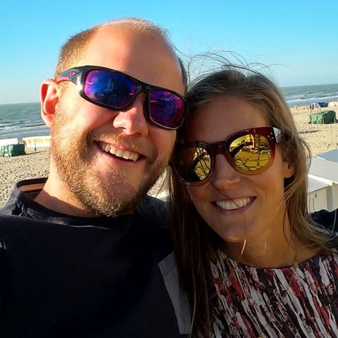 Wie is ELLA dating op mooie kleine leugentjes