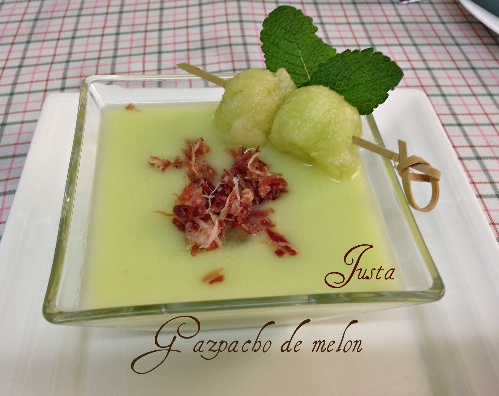 Recetario de Justa Gazpacho de melón con jamón