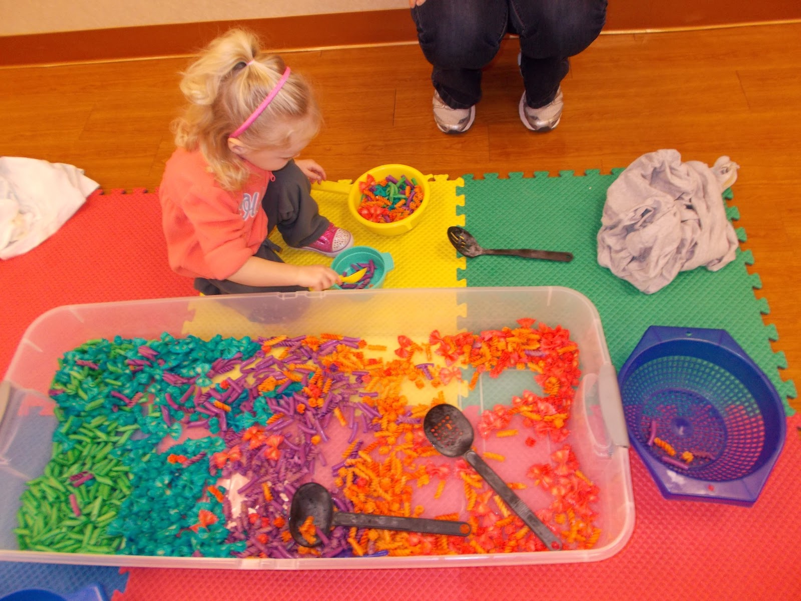 neverlandarling-messy-learning-lab-noodles