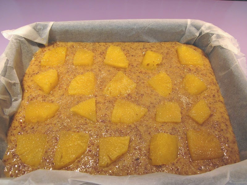 gâteau sans gluten aux amandes, ananas et miel